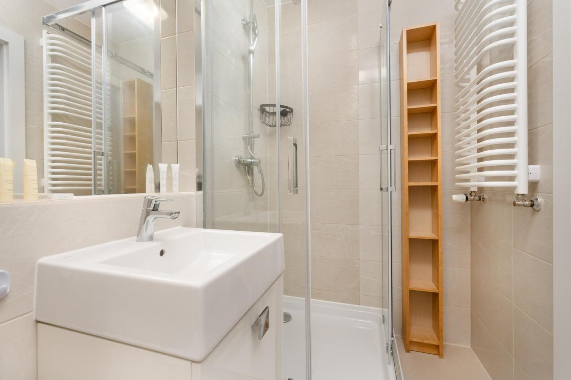 Klasyczny Apartament Z Balkonem We Wroclawiu By Noclegi Renters Dış mekan fotoğraf